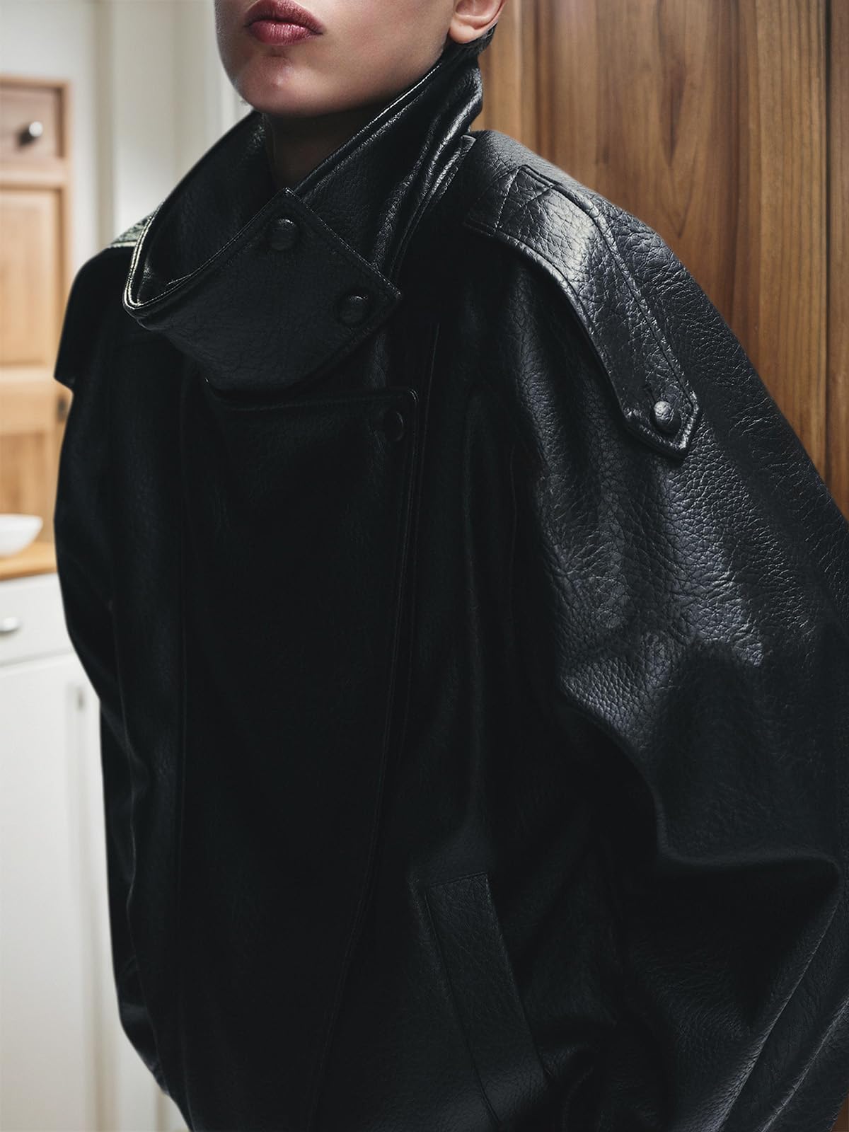 RANTAR Leather Jacket Women Black Motorcycle Biker Jacket Asymmetric Zipper Classic Outerwear Coat for Women(Black,L)