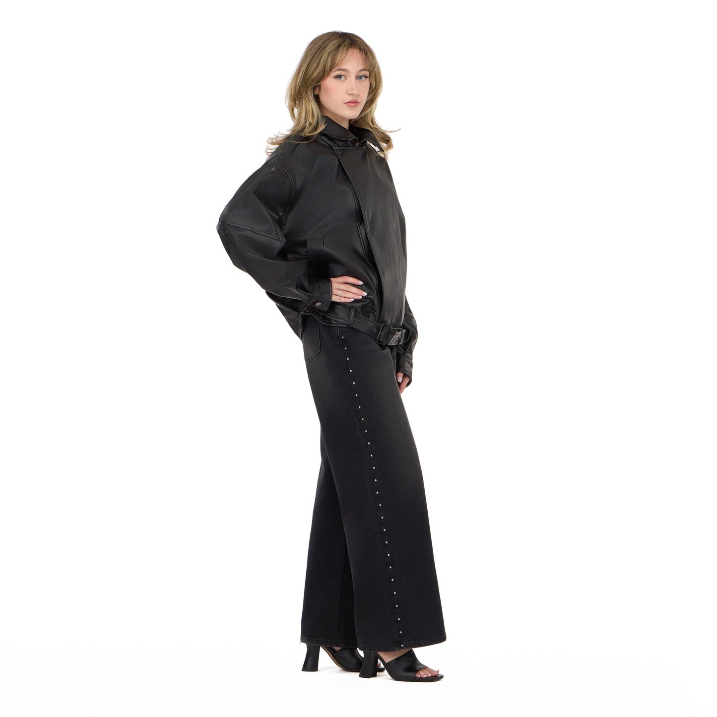 Forever 21 Women’s Oversized PU Jacket with Belted Waist, Faux Leather Outerwear, Relaxed Fit Coat for Casual Street Style and Everyday Wear, Black, Medium