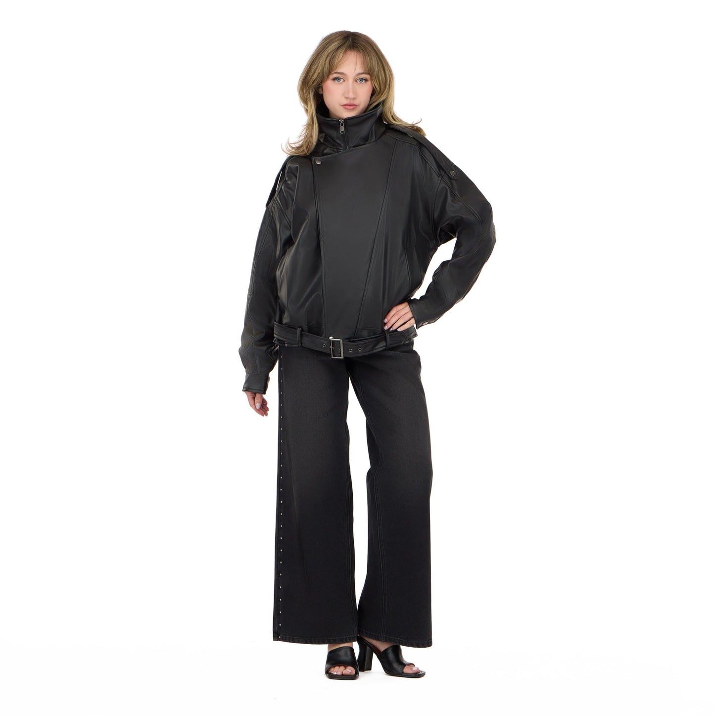 Forever 21 Women’s Oversized PU Jacket with Belted Waist, Faux Leather Outerwear, Relaxed Fit Coat for Casual Street Style and Everyday Wear, Black, Medium
