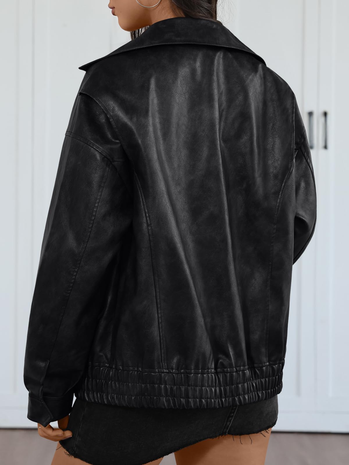 Trendy Queen Women's Oversized Faux Leather Jackets - Textured Bomber Moto Style Zip Up Coats for Fall Winter Spring Black M