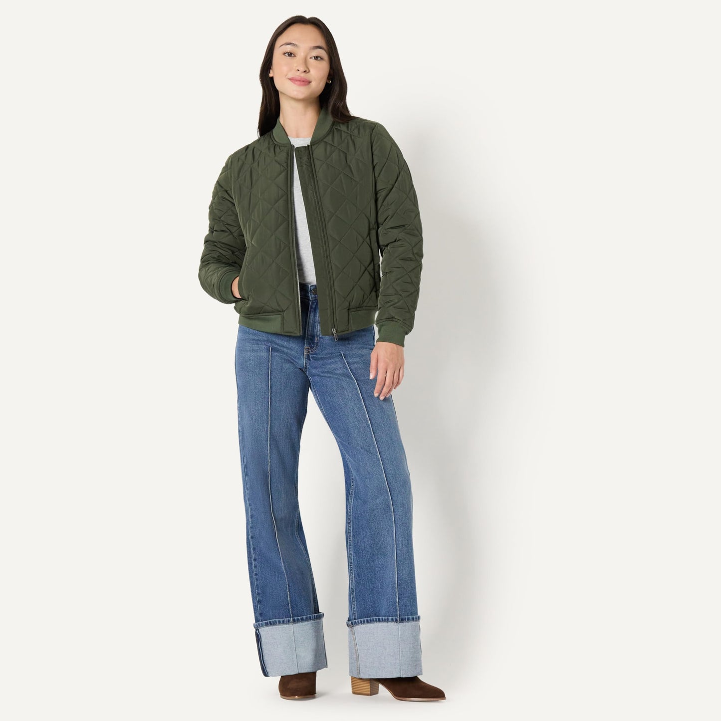 Amazon Essentials Women's Regular-Fit Quilted Jacket, Dark Olive, Small