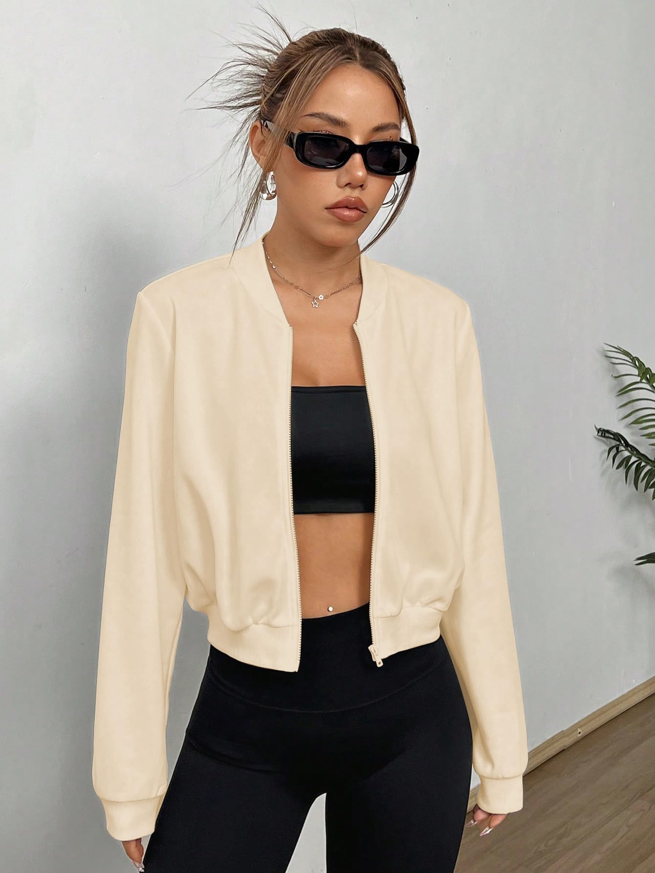 SweatyRocks Women's Lightweight Jackets Casual Zip Up Cropped Bomber Jacket