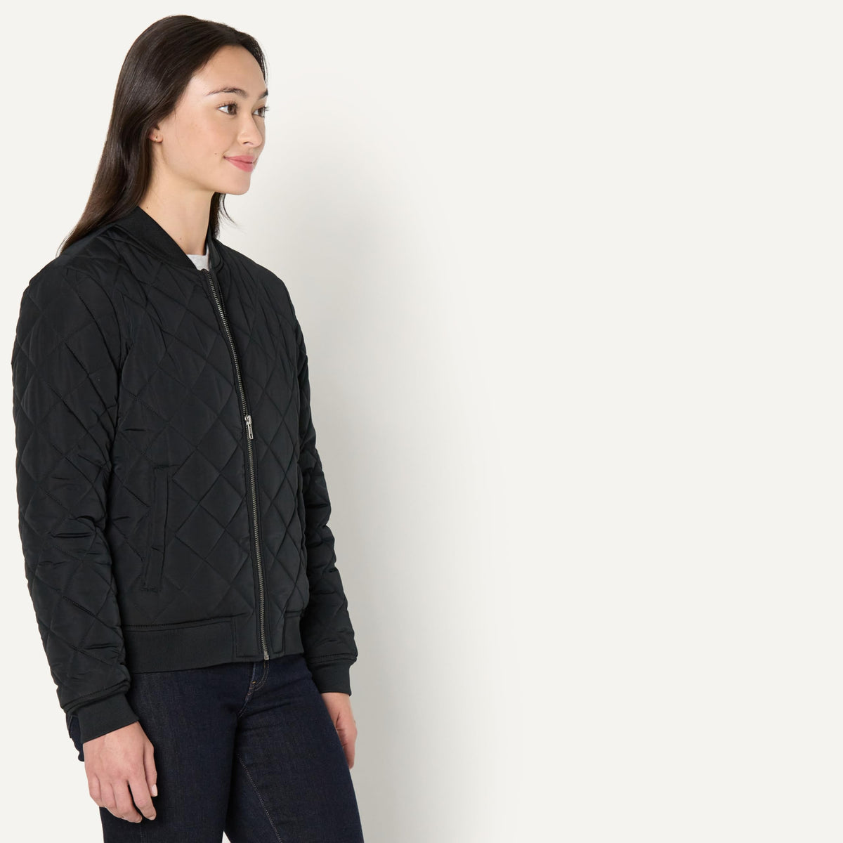 Amazon Essentials Women's Regular-Fit Quilted Jacket, Black, Small