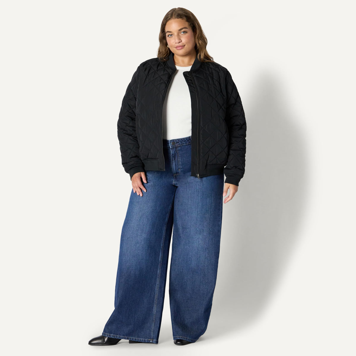 Amazon Essentials Women's Regular-Fit Quilted Jacket, Black, Small