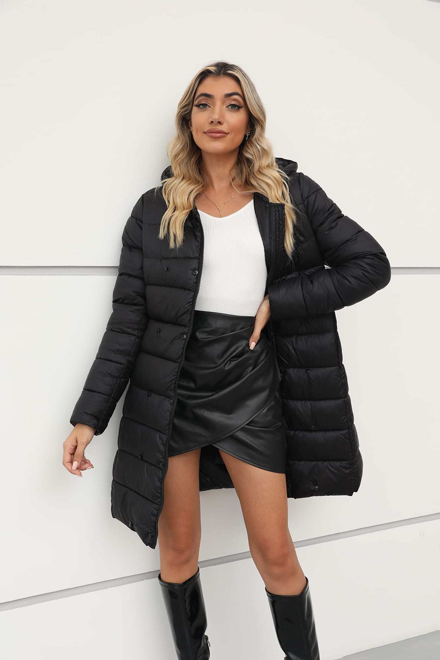 Bellivera Women Faux Leather Winter Trendy puffer jacket water-resistant Thicken Bubble Coat with Fur Hood and Belt 083 BLACK XL