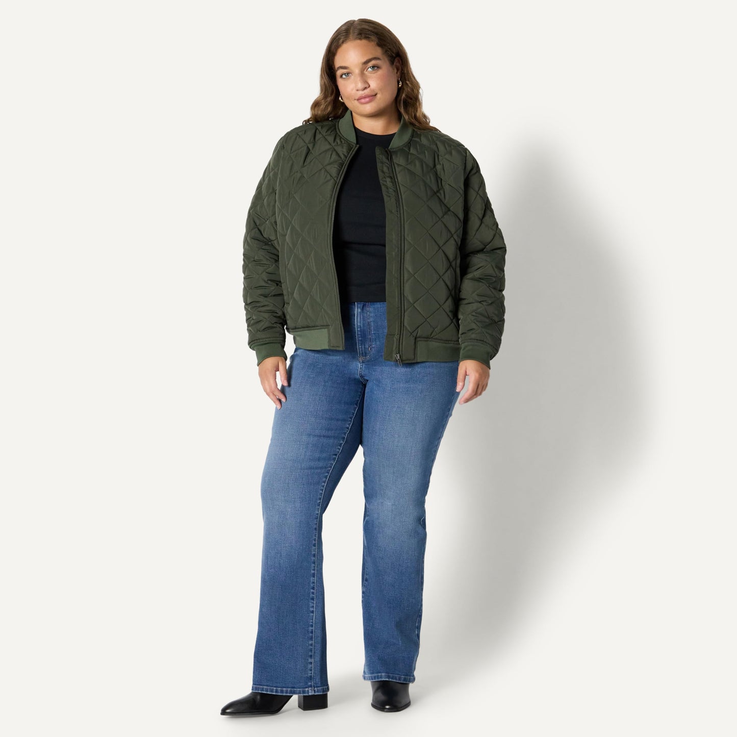 Amazon Essentials Women's Regular-Fit Quilted Jacket, Dark Olive, Small