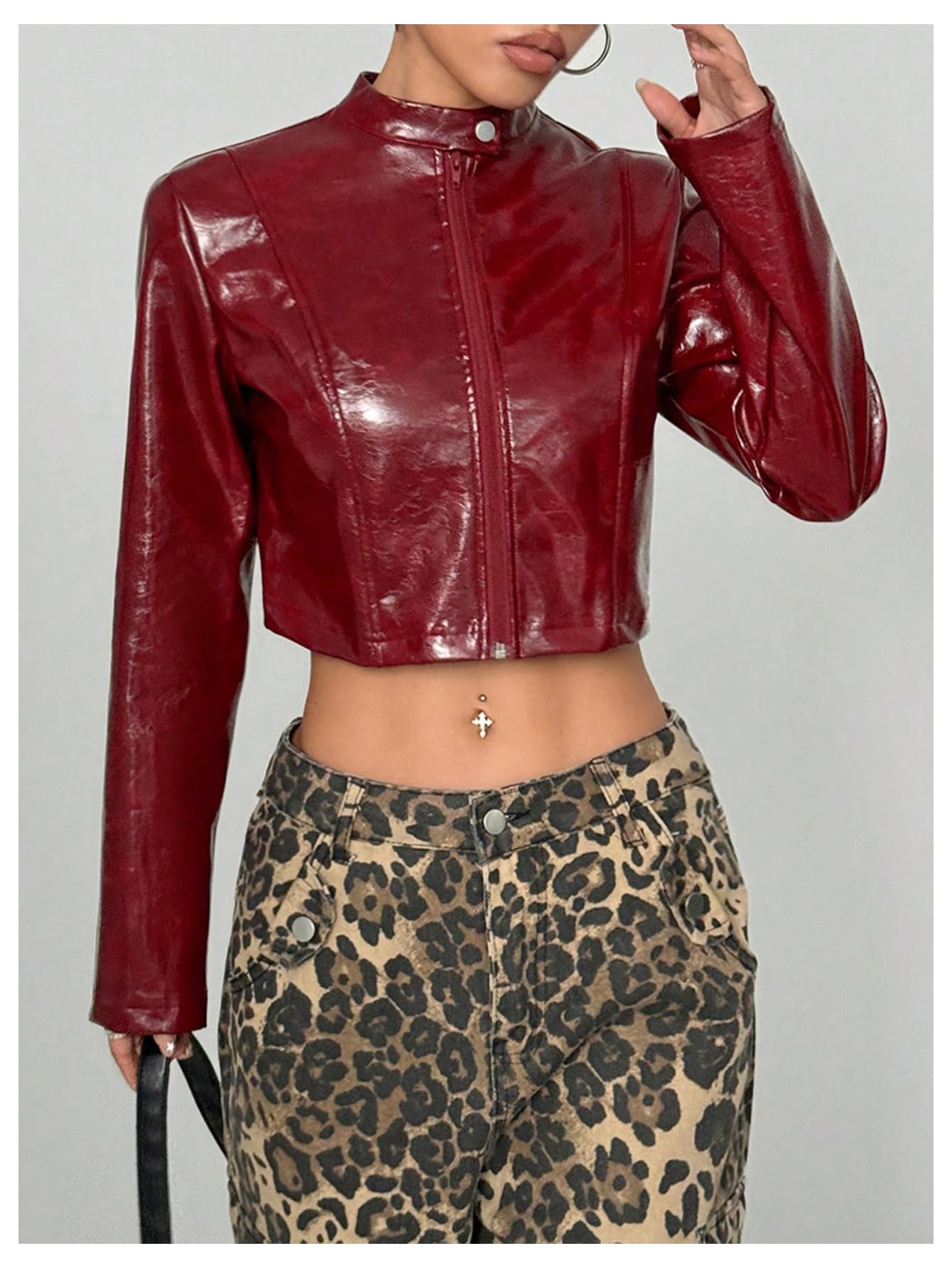 WDIRARA Women's PU Leather Cropped Jacket Zip Up Mock Neck Long Sleeve Outerwear Streetwear Burgundy Small