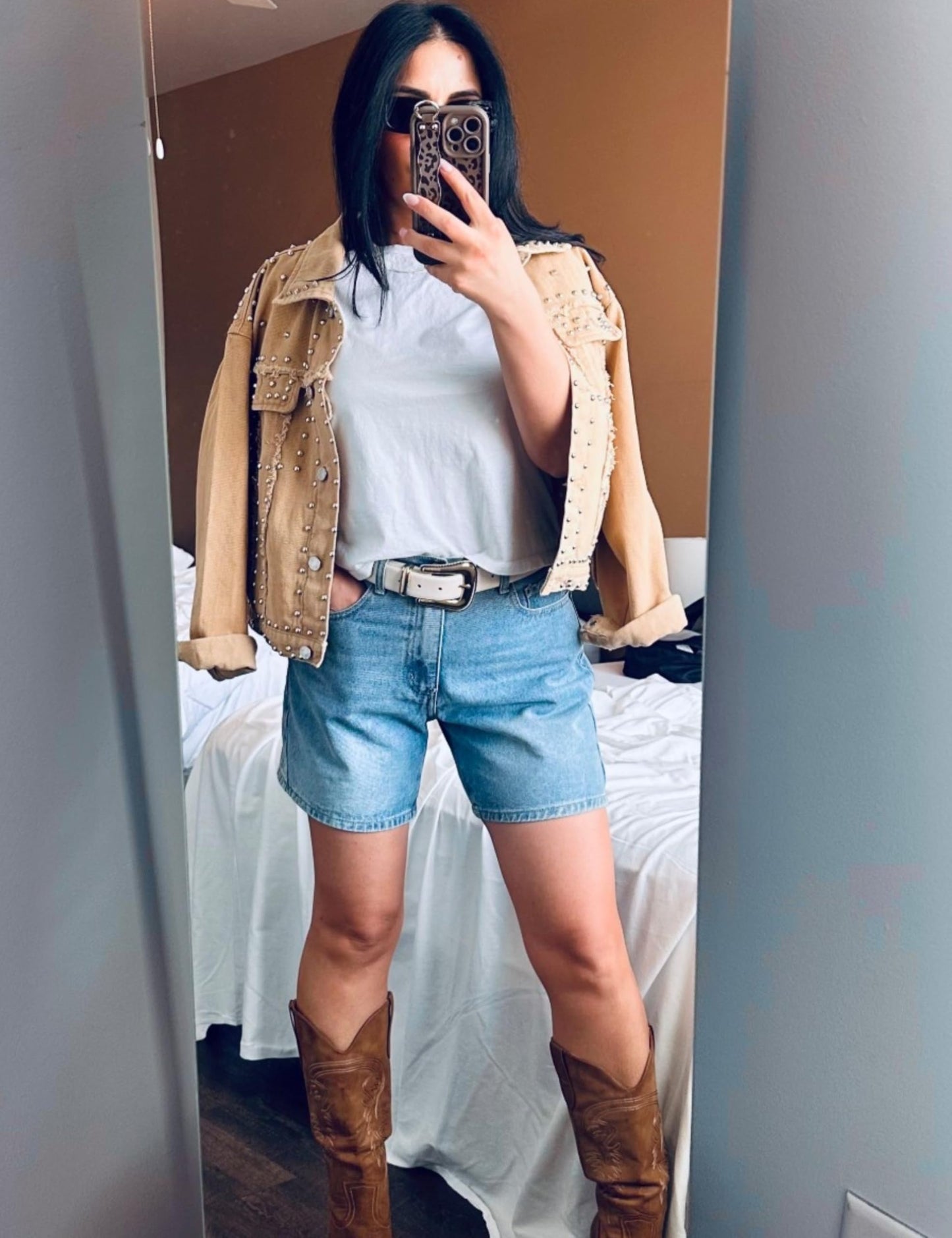 Omoone Women's Long Sleeve Rivet Studded Denim Jacket Casual Washed Short Jean Coat Western Outfits(2140-KhakiX1-M)