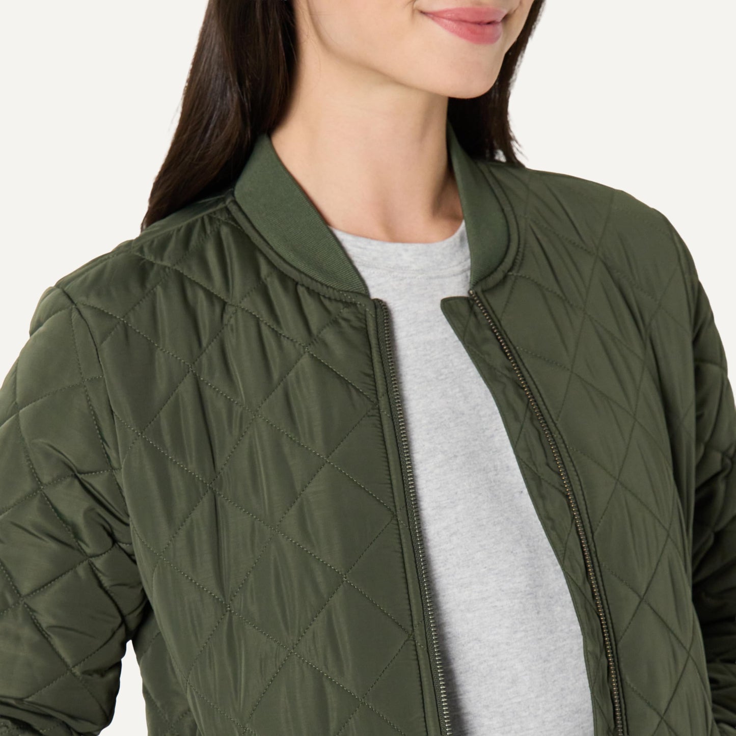 Amazon Essentials Women's Regular-Fit Quilted Jacket, Dark Olive, Small