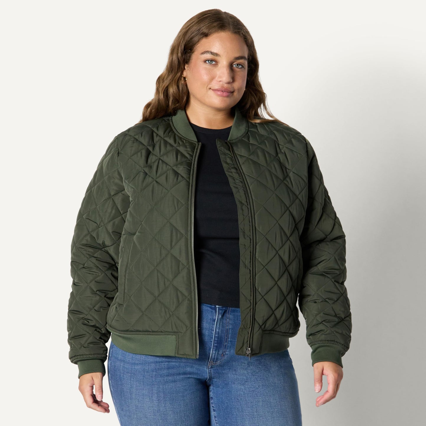 Amazon Essentials Women's Regular-Fit Quilted Jacket, Dark Olive, Small