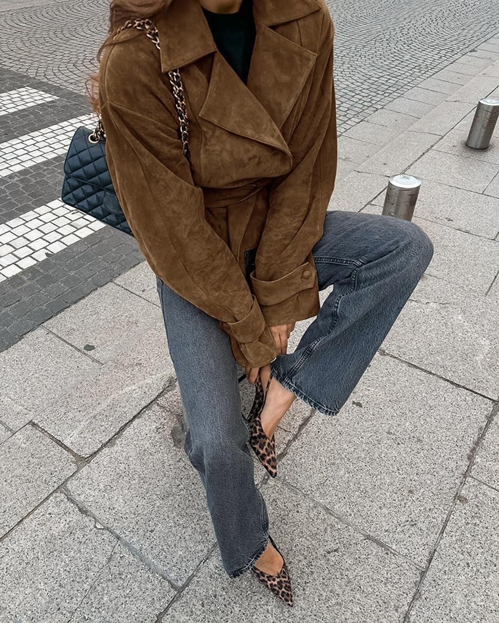 RISCUYY Suede Jacket Women Brown Belted Long Sleeve Lapel Button Down Cropped Faux Suede Jacket Women 2025