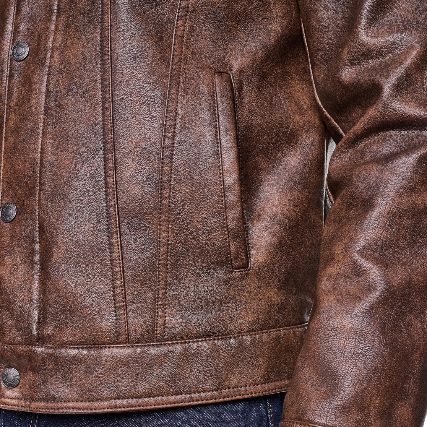 Levi's Men's Faux Leather Classic Trucker Jacket, Caramel, Large